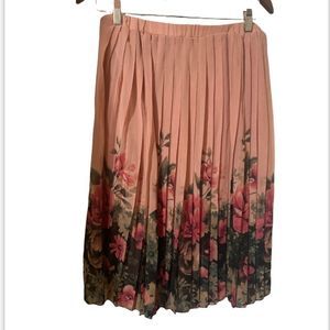 Metro Wear Coral  Floral Maxi pleated Skirt Size Small